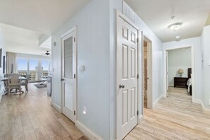 Interior - Ocean View, 11th Floor Condo - Laketown Wharf 1106 (Panama City Beach)