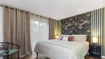 3 bedrooms, iron/ironing board, travel crib, WiFi (free)