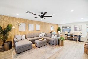 Living area - 8Bed Luxe: Pool & Steps to Town! (Scottsdale)