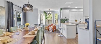 Charming and Peaceful Farmhouse - Family Retreats