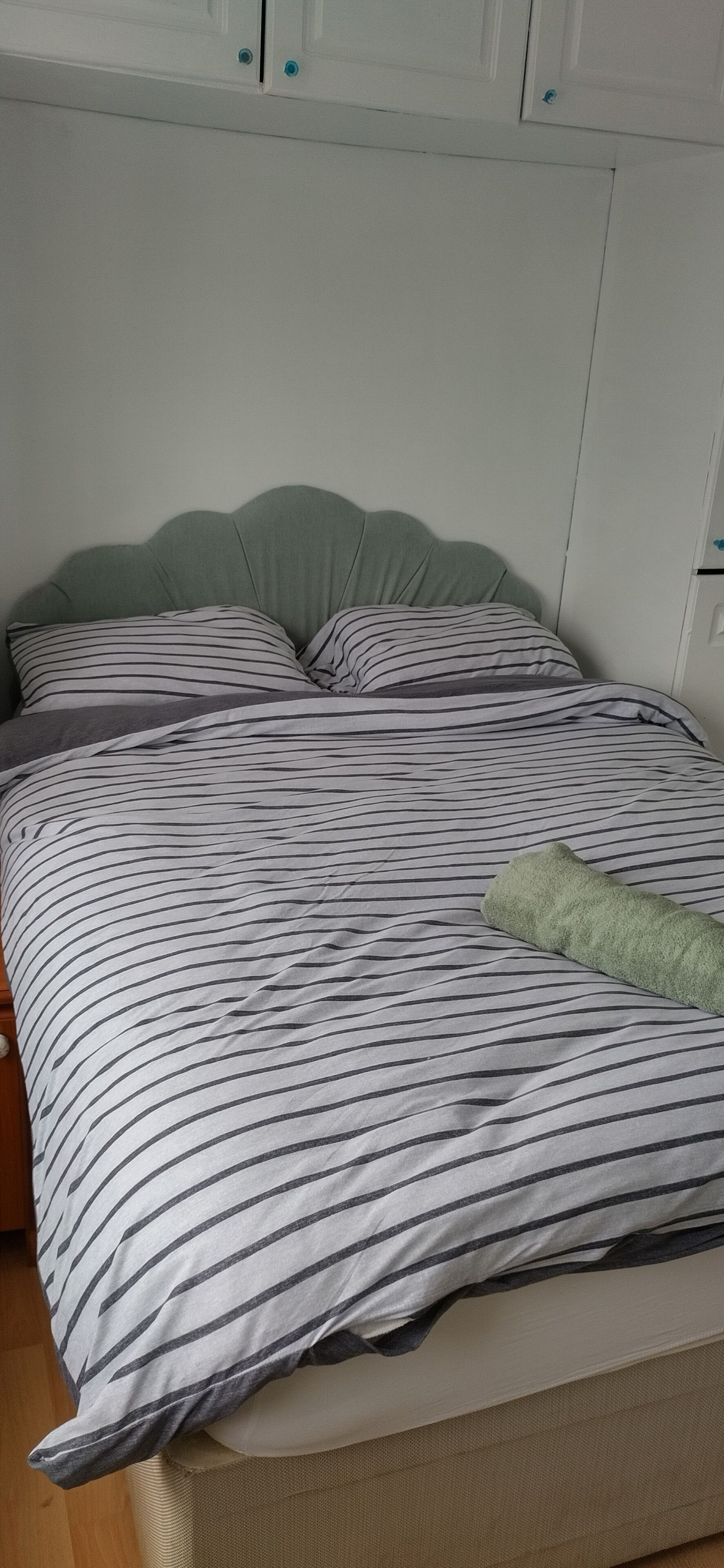 4 chambres, fer et planche à repasser, Wi-Fi, draps fournis