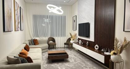 2 Bed Apartment - Balcony, Parking, Wifi