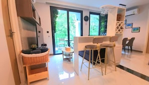 Lejlighed - 2 soveværelser - handicapvenligt - balkon | Spiseområde