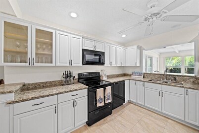 Coastal Chic House in Cocoa Beach w/Private Yard - Walk to Beach, Pier & Ron-Jon