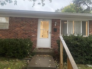 Exterior detail - Nice get away! (Indianapolis)