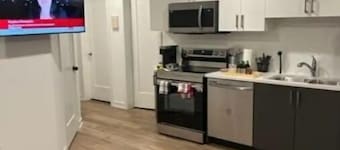 Luxe Townhouse, Niagara Falls