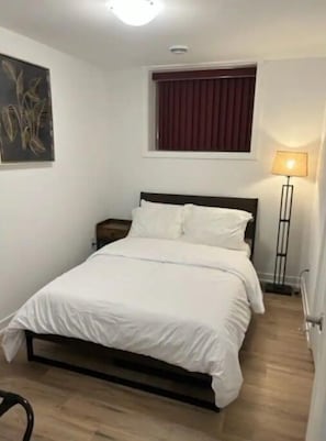 2 bedrooms, desk, iron/ironing board, travel crib