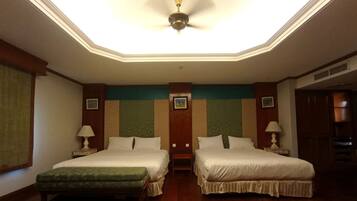 Vil·la prèmium, piscina privada | 1 dormitori, escriptori, planxa i posts de planxar i roba de llit