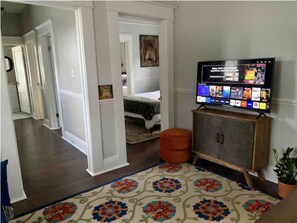 2 chambres, bureau, fer et planche à repasser, Wi-Fi gratuit