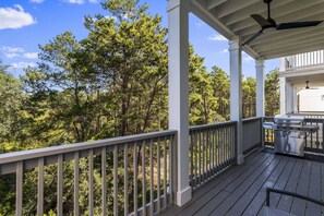 Property grounds - Rooftop Hot Tub • Golf Cart | Boujee at the Beach (Inlet Beach)
