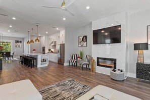 Unclassified image, 4 of 31, button - Cart and Rooftop Deck w/ Hot Tub | Bold and Boujee (Inlet Beach)