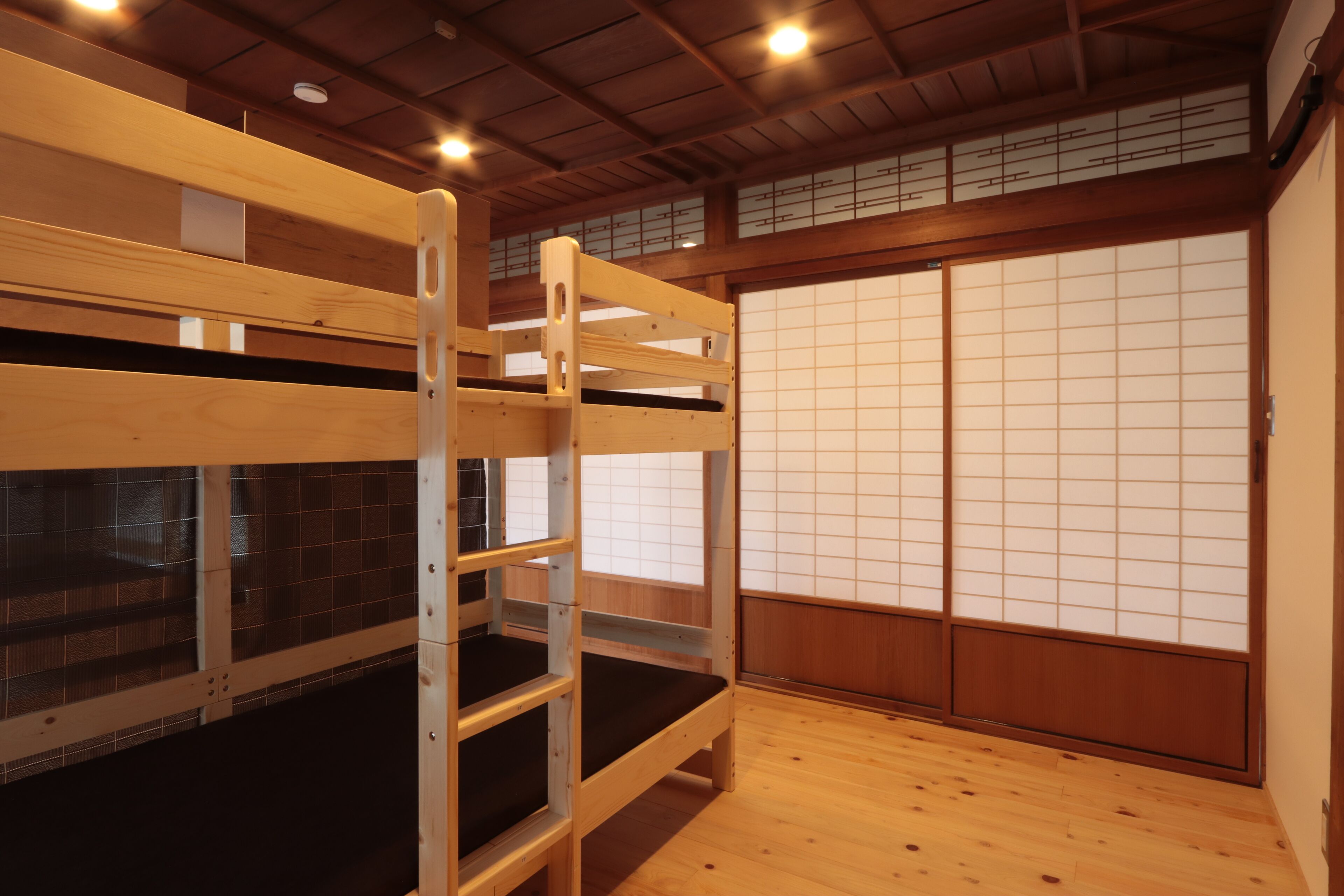 Economy Shared Dormitory | Down comforters
