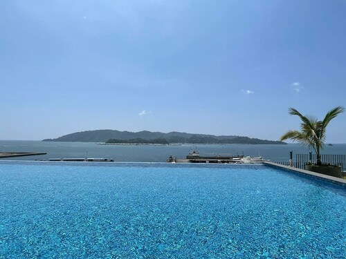 Jesselton Quay is a Condominium in Kota Kinabalu Offering a Private Pool