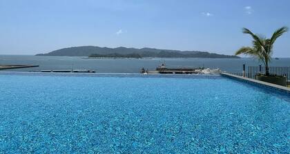 Jesselton Quay is a Condominium in Kota Kinabalu Offering a Private Pool