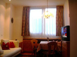 Télévision à écran plat