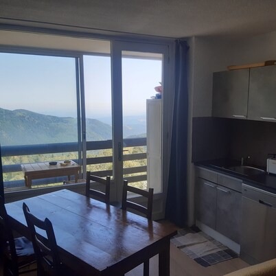 A Louer Studio aux Pieds des Pistes aux Monts D'olmes, 4/5 Personnes