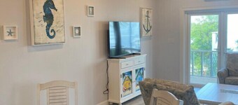 Salty Dolphin House - Guana Cay, In the Settlement