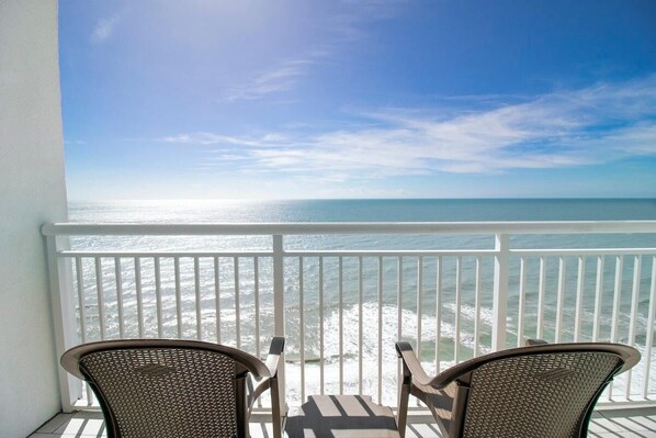 Property grounds - 20th Floor Two Bedroom Oceanfront Condo (Myrtle Beach)