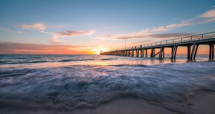 Wanderlust 3BR Cottage Grange | Pet Friendly