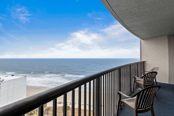 Property grounds - Newly Renovated Ocean View 2 Bdrm Condo 12th Flr (Myrtle Beach)