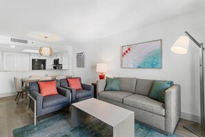 TV - Ocean View Retreat 3 Bedroom Condo with a Balcony (Myrtle Beach)