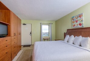 1 bedroom, internet, bed sheets