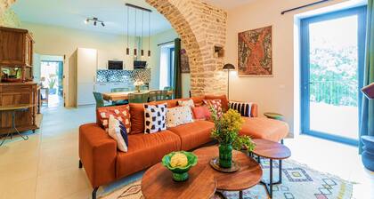 Cottage in a stone farmhouse in the heart of a vineyard estate in Pic Saint-Loup