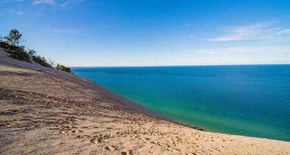 NEW Barlow by the Bay 3BD Townhome Beaches Wineries