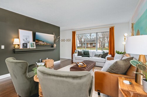 NEW Barlow by the Bay 3BD Townhome Beaches Wineries