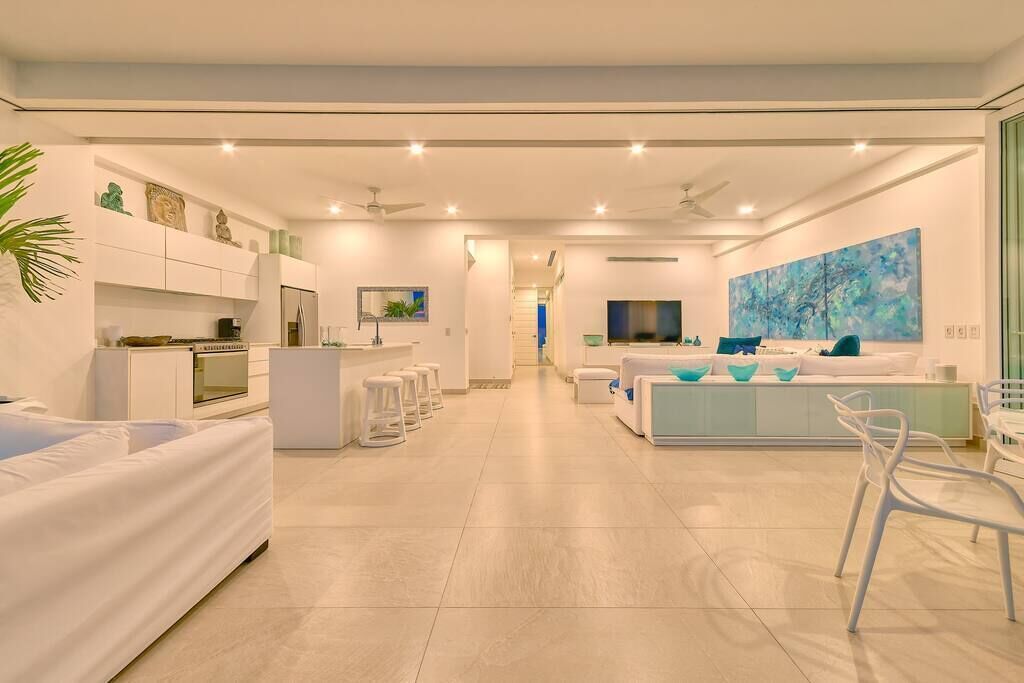 Een televisie en een kantoor