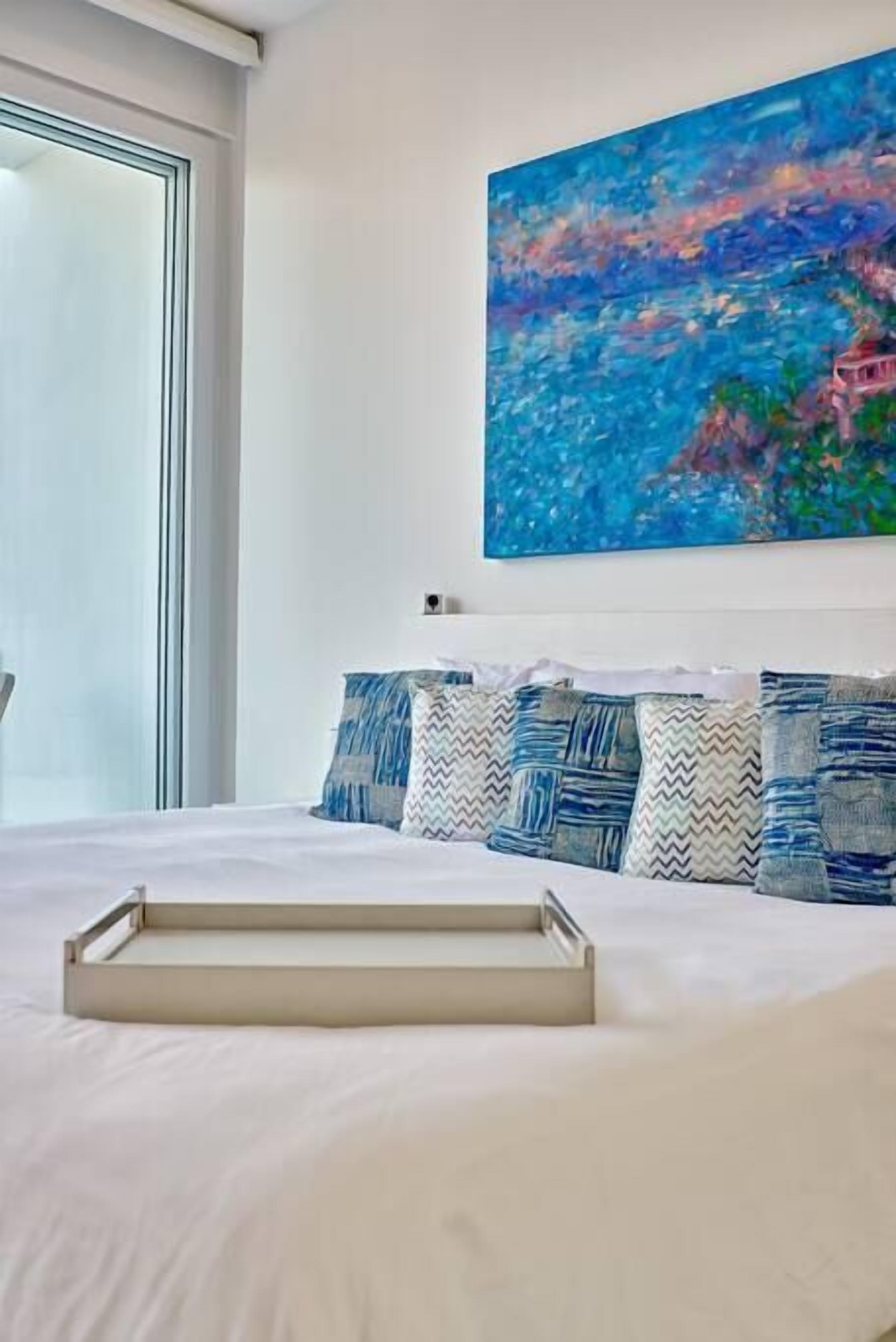 2 slaapkamers, een strijkplank/strijkijzer, reisbedje, wifi