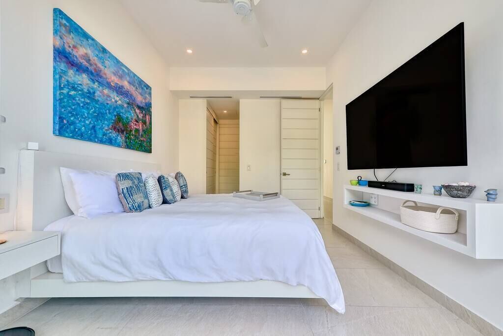 2 slaapkamers, een strijkplank/strijkijzer, reisbedje, wifi