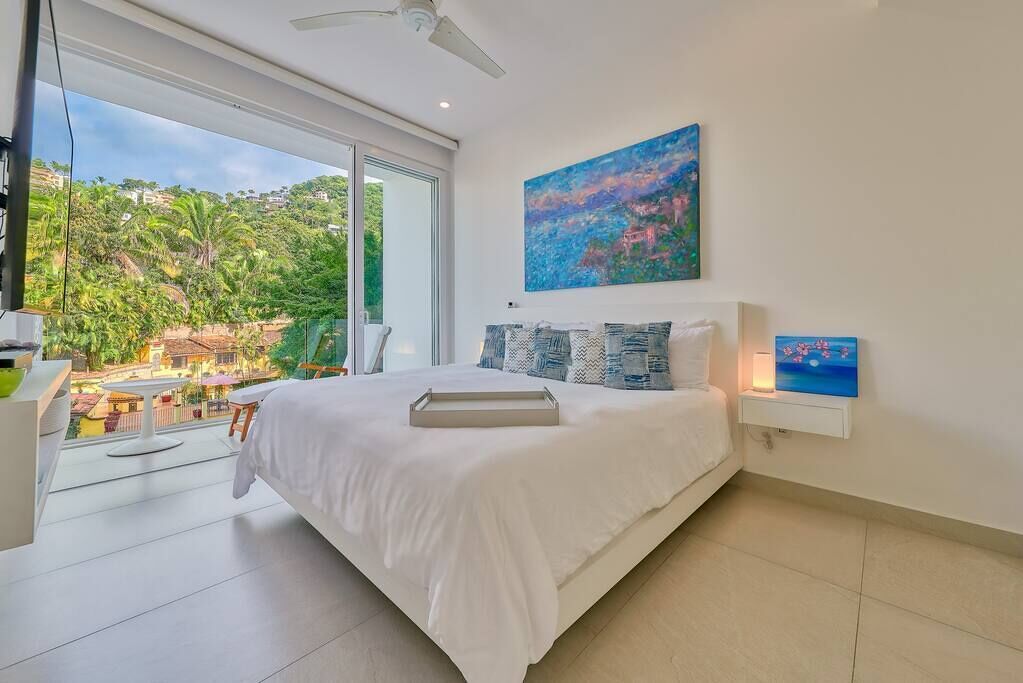 2 slaapkamers, een strijkplank/strijkijzer, reisbedje, wifi