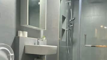 Condo cơ bản | Phòng tắm