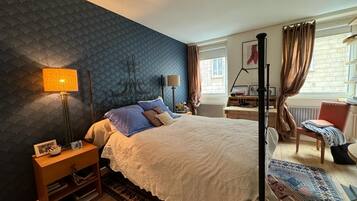 2 bedrooms, desk, iron/ironing board, free WiFi