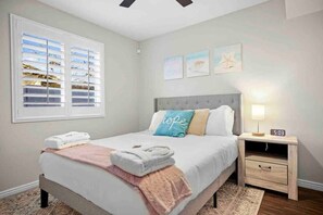 3 bedrooms, iron/ironing board, travel crib, WiFi - Sahuaro Villa with Pool + Great Location (Scottsdale)