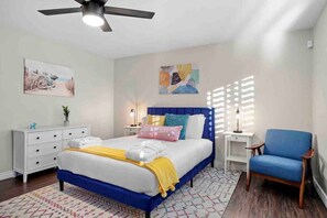 3 bedrooms, iron/ironing board, travel crib, WiFi - Sahuaro Villa with Pool + Great Location (Scottsdale)