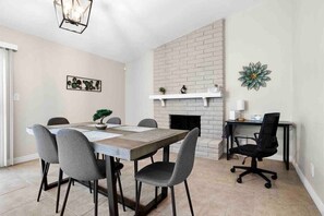 Dining - Sahuaro Villa with Pool + Great Location (Scottsdale)