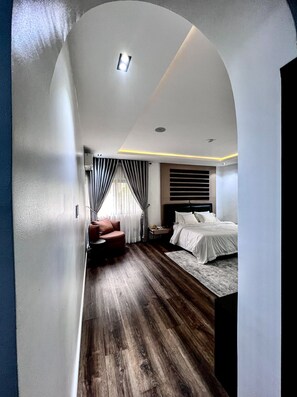 3 Schlafzimmer, Bügeleisen/Bügelbrett, WLAN, Bettwäsche