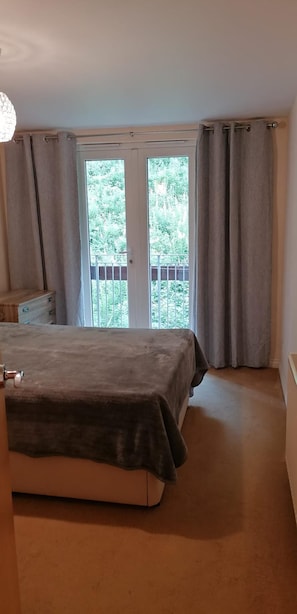 Huoneisto | 2 makuuhuonetta, ilmainen Wi-Fi, vuodevaatteet