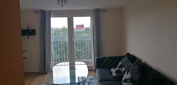 Huoneisto | Oleskelualue | Televisio