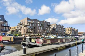 Apartment, Multiple Beds | Marina - Luxury 3-bed Top Floor Penthouse in Brentford (Brentford)