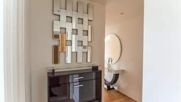 Apartment, Multiple Beds | Interior