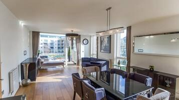 Apartment, Multiple Beds | Dining