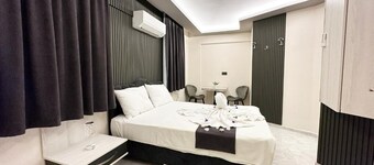 Marina Lora Butik Otel Sığacık