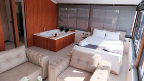 Junior Double Room | Individually decorated, individually furnished, free WiFi - Marina Lora Butik Otel Sığacık (Seferihisar)