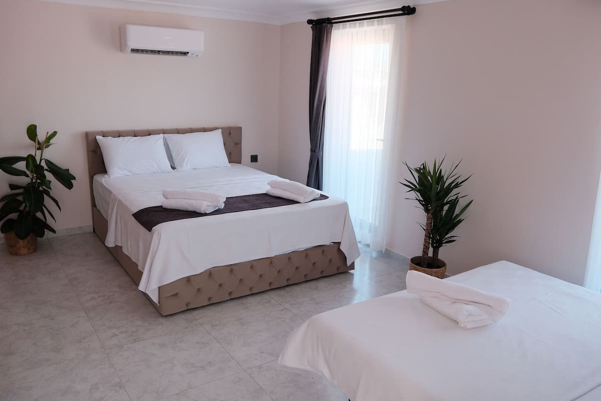 Family Quadruple Room | Individually decorated, individually furnished, free WiFi