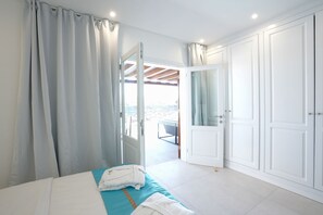 3 bedrooms, desk, iron/ironing board, travel crib - Enjoy heated Pool & Relaxation - Luxury Villa Yasmina - Playa Blanca - Lanzarote (CN)