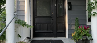 Cozy 1 bedroom in Vintage Ionia