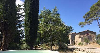 Cottage in a stone farmhouse in the heart of a vineyard estate in Pic Saint-Loup